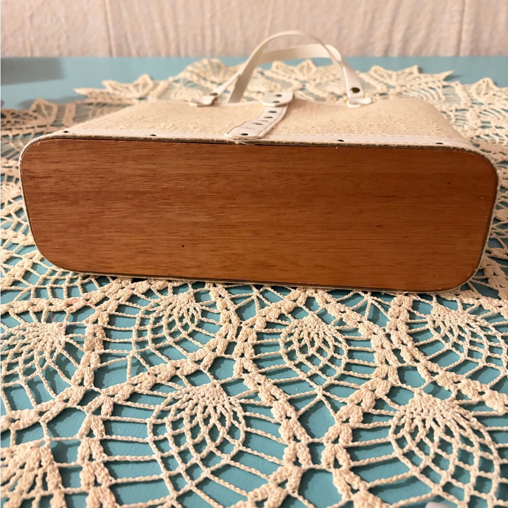 Vintage canvas purse made from canvas wood and rhinestones. 1960s.Great shape. - Picture 3 of 6